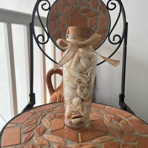 🌸Decorative Glass Jar with Seashells and Cork Lid